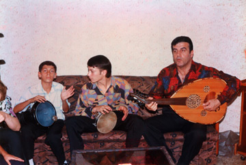 George Elias, Alen & Eddie playing music